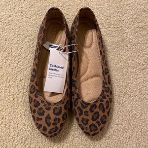 Leopard print ballet flats